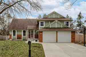 featured image of 8615 W 72nd Ter