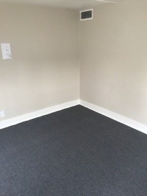 1005 SW 4th St - Photo 2 of 7