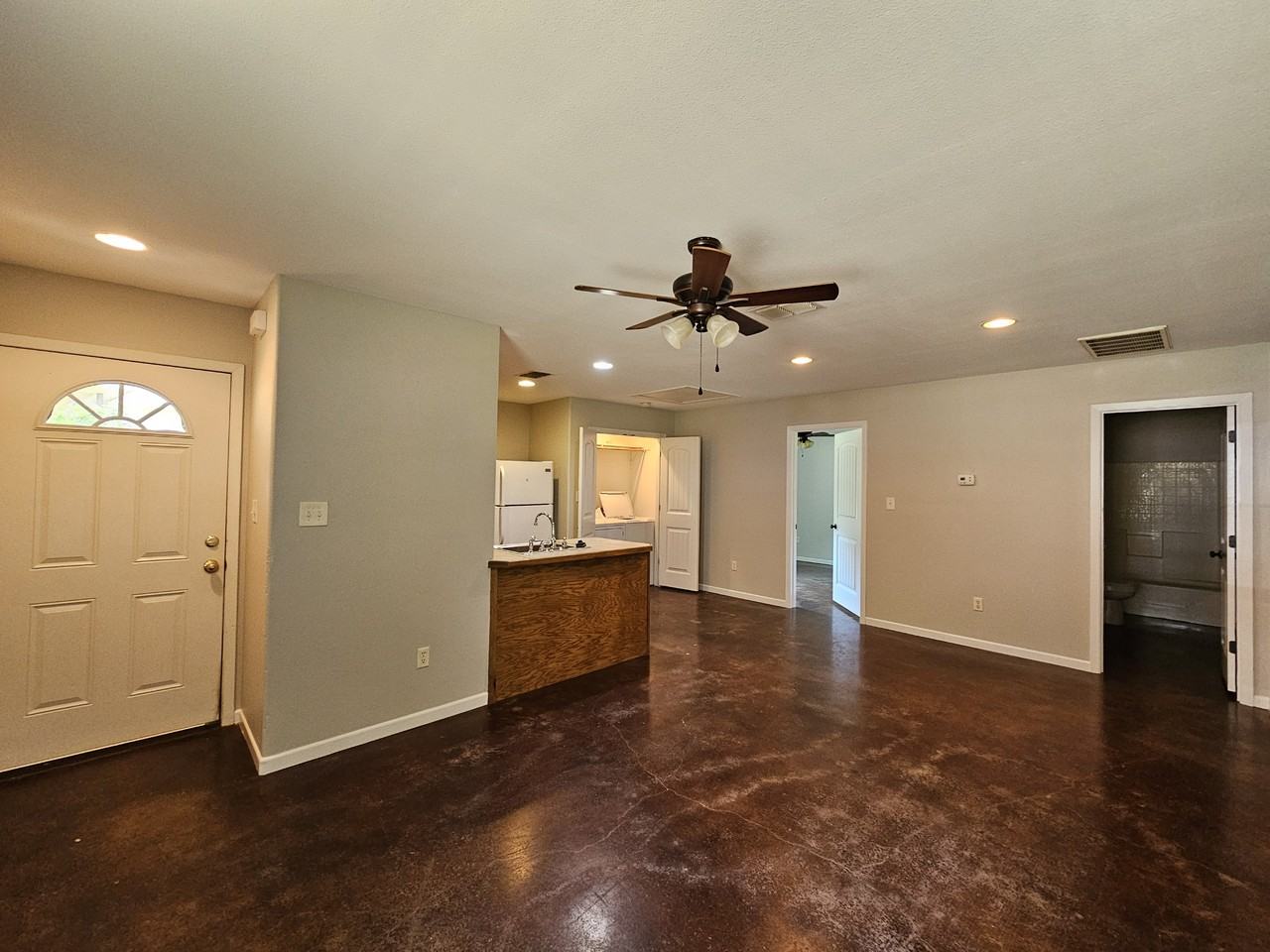 139 Houston #139 - Photo 2 of 10