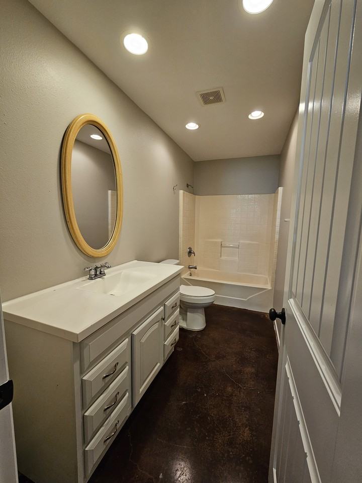 139 Houston #139 - Photo 7 of 10