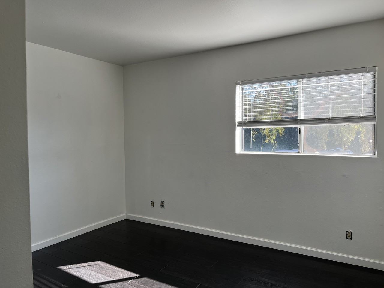 5210 Inglewood Blvd #102 - Photo 2 of 6