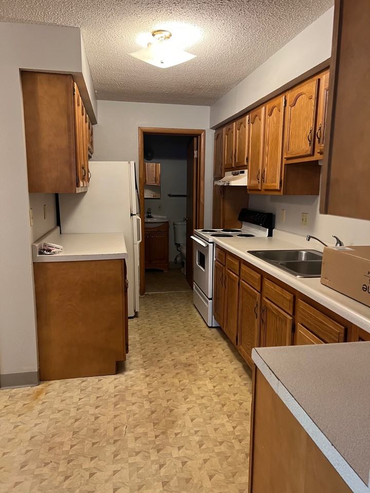 120 Locust St #7 - Photo 4 of 12
