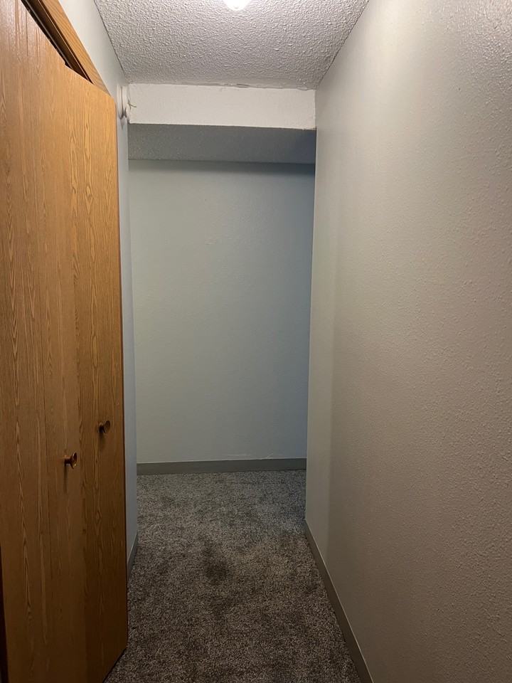 120 Locust St #7 - Photo 6 of 12