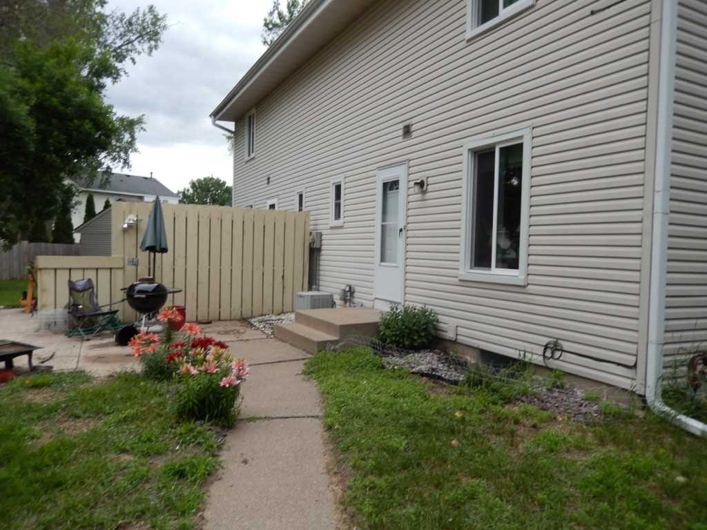 1425 Poppyseed Dr #1425 - Photo 2 of 9