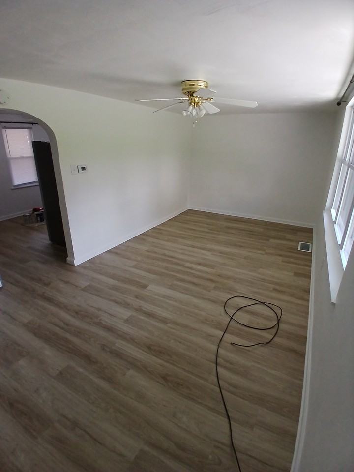 728 9th Ave #REAR - Photo 3 of 18