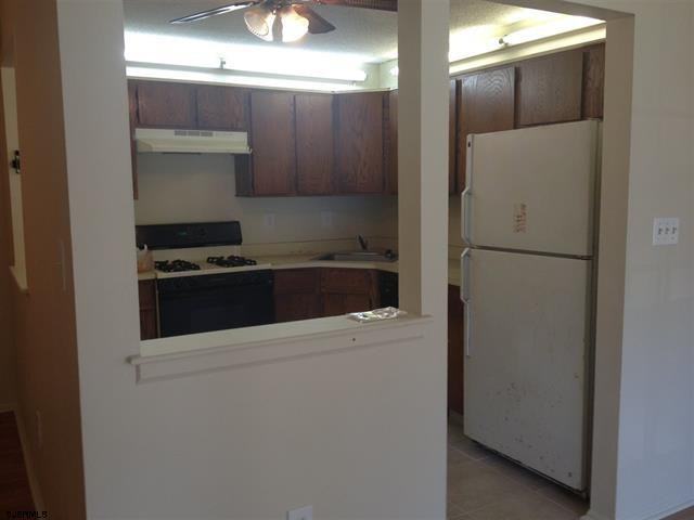 127 Iroquois Dr - Photo 3 of 11