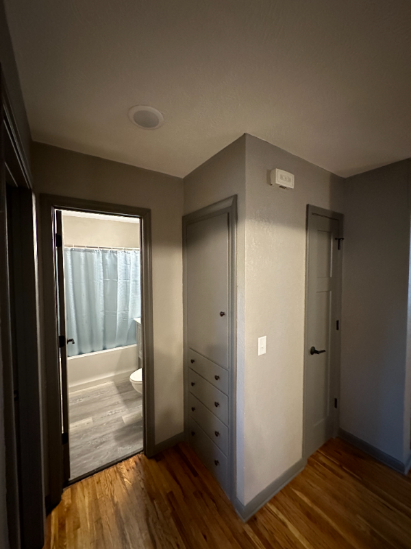 673 S 3rd St - Photo 4 of 8