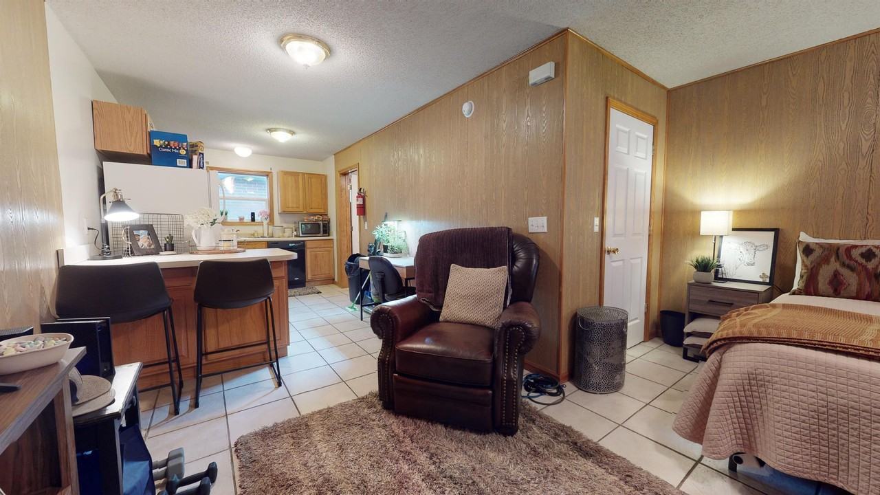 103 Grover Street - Photo 5 of 15