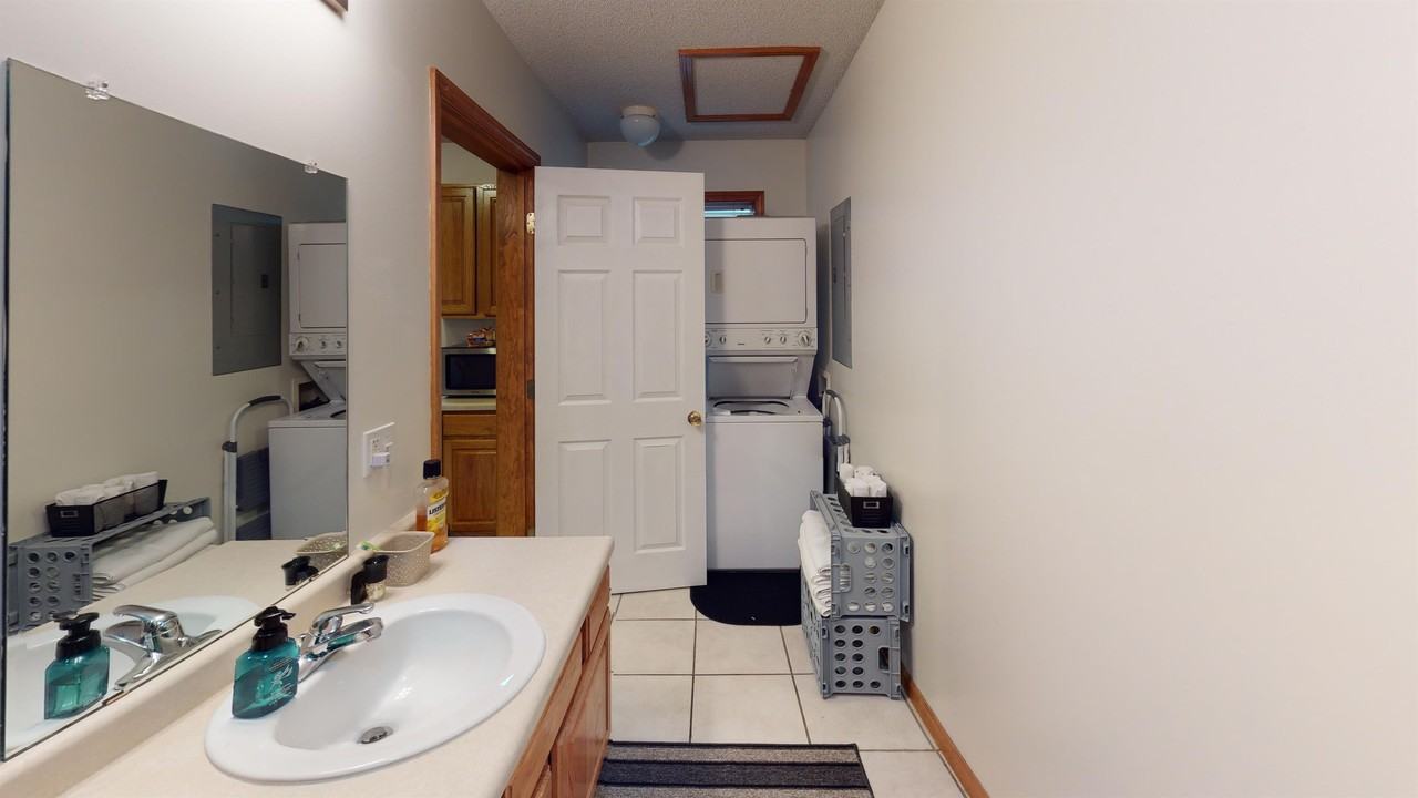 103 Grover Street - Photo 6 of 15