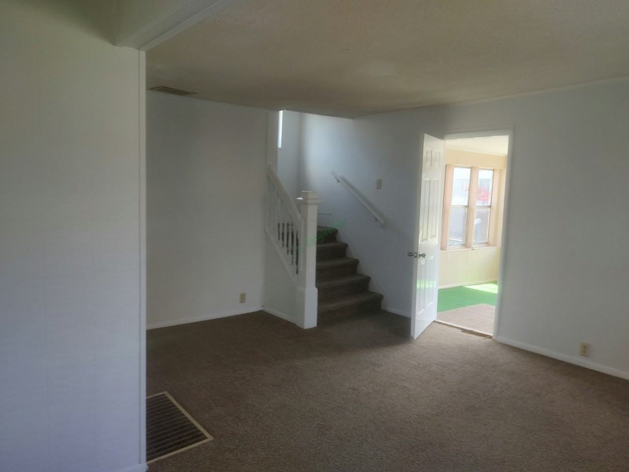 204 E Dayton St - Photo 3 of 19