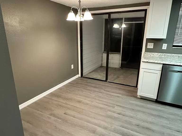 1415 Ridge Lake Court - Photo 3 of 11