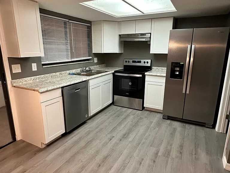 1415 Ridge Lake Court - Photo 5 of 11