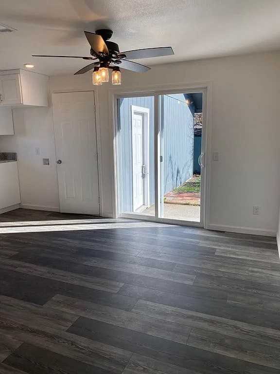 1711 Antoine Avenue - Photo 5 of 22