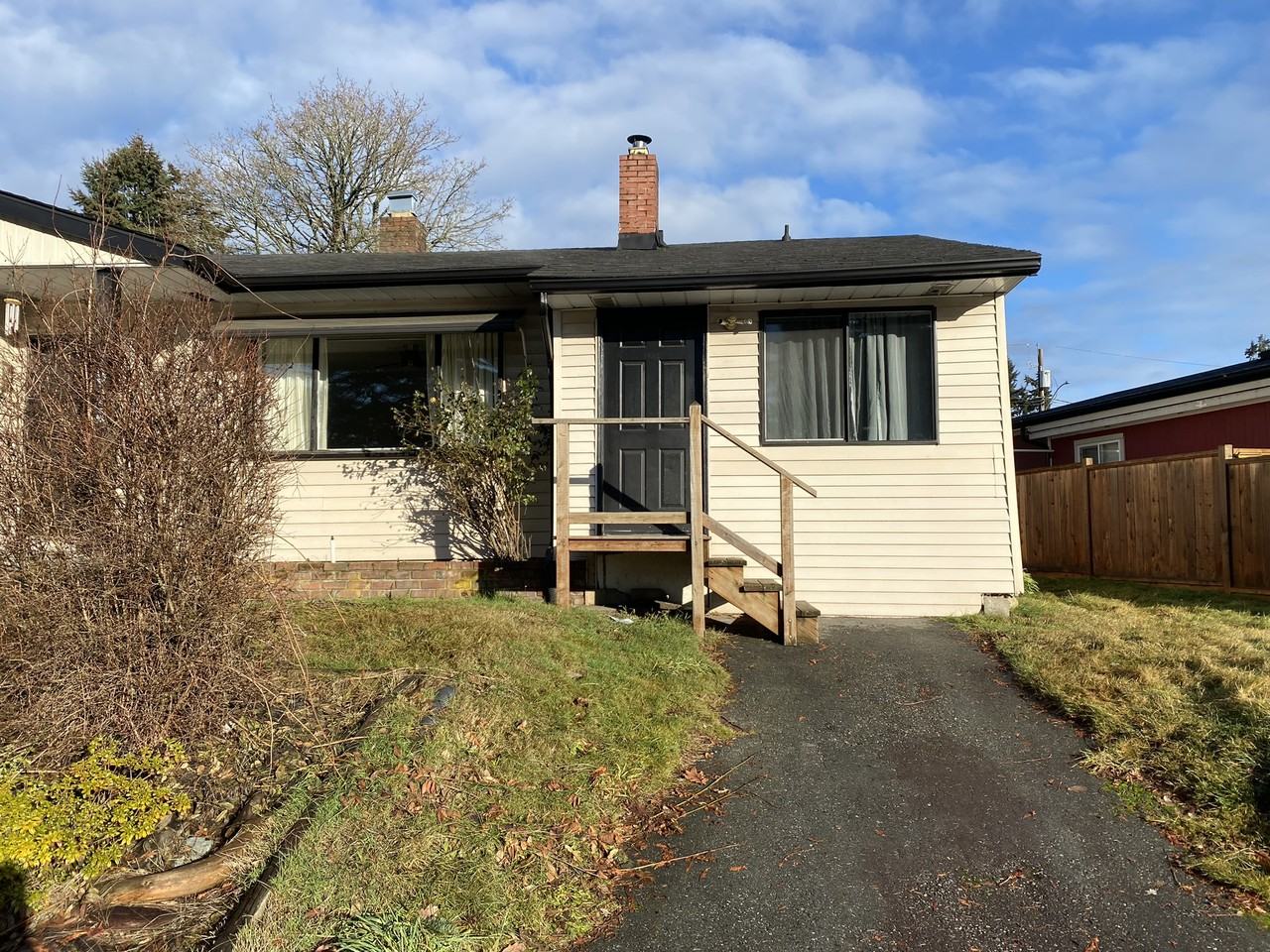934 Townsite Rd - Photo 2 of 15