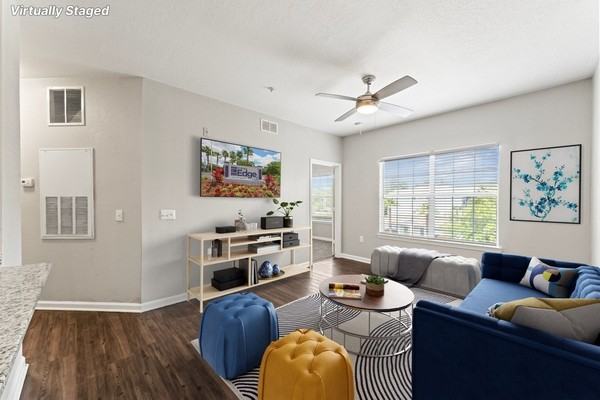 Edens Edge Apartments - Photo 5 of 39