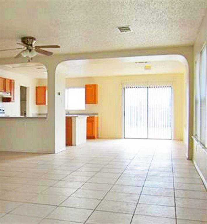 1407 Baffin Cv - Photo 2 of 8