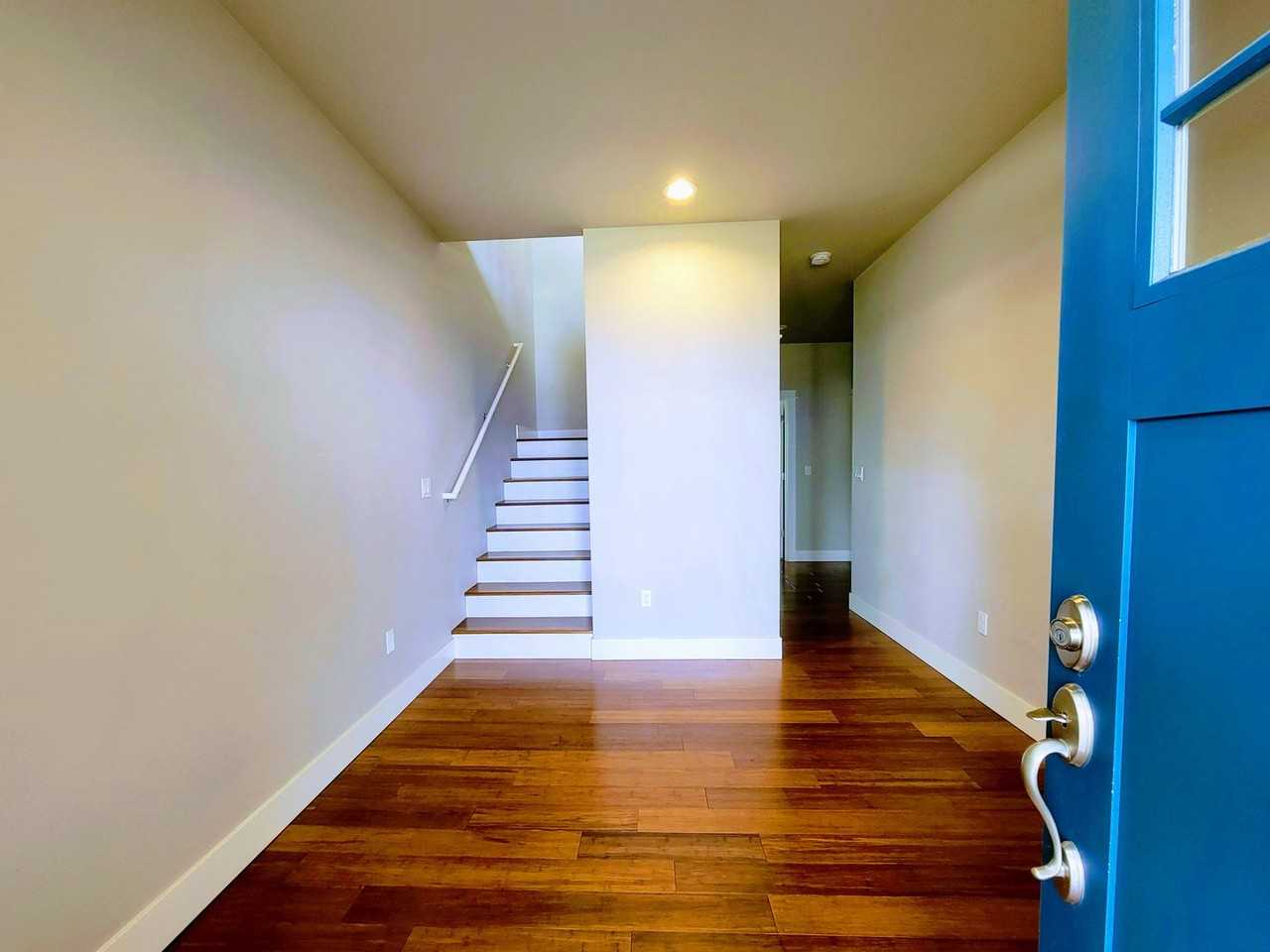 1122 Pitt Ave - Photo 2 of 25