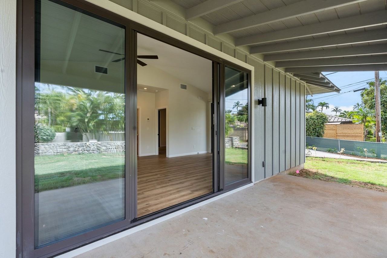 1733 Halama St - Photo 6 of 23