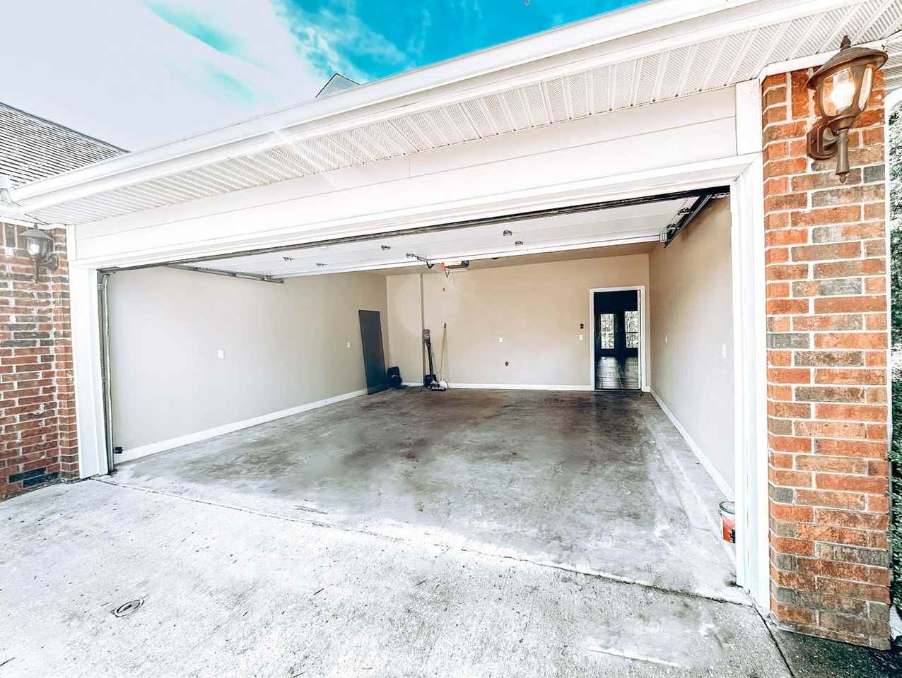 920 S Lafayette St - Photo 3 of 19