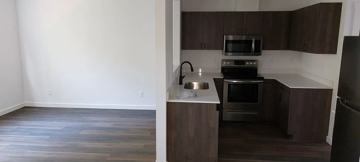 featured image of 987 Long St