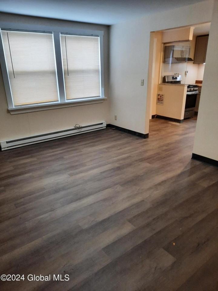 172 Jefferson St - Photo 2 of 16