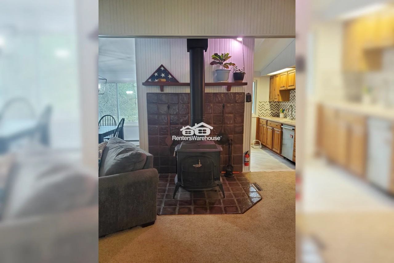 24830 Amlee Rd - Photo 2 of 26