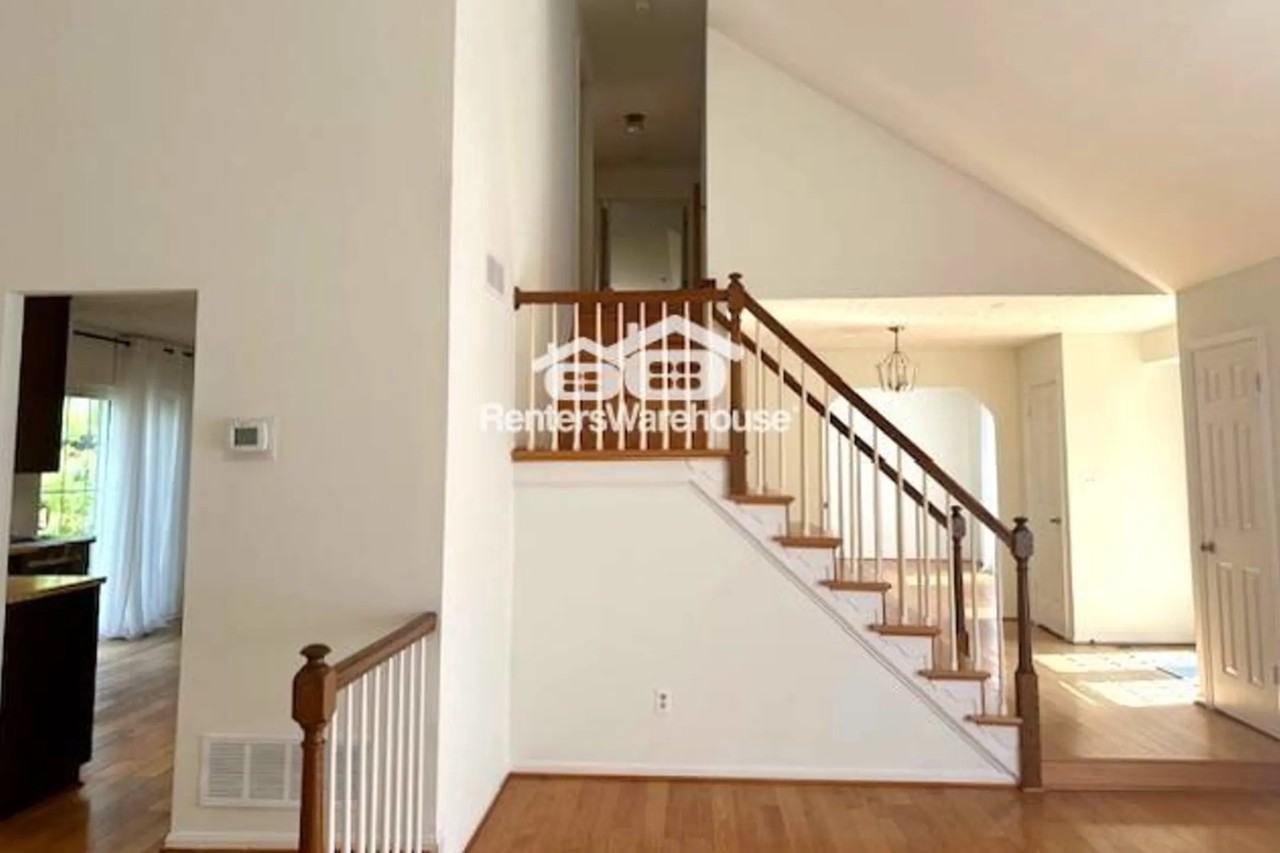 2 Dulaney Gate Ct - Photo 3 of 42