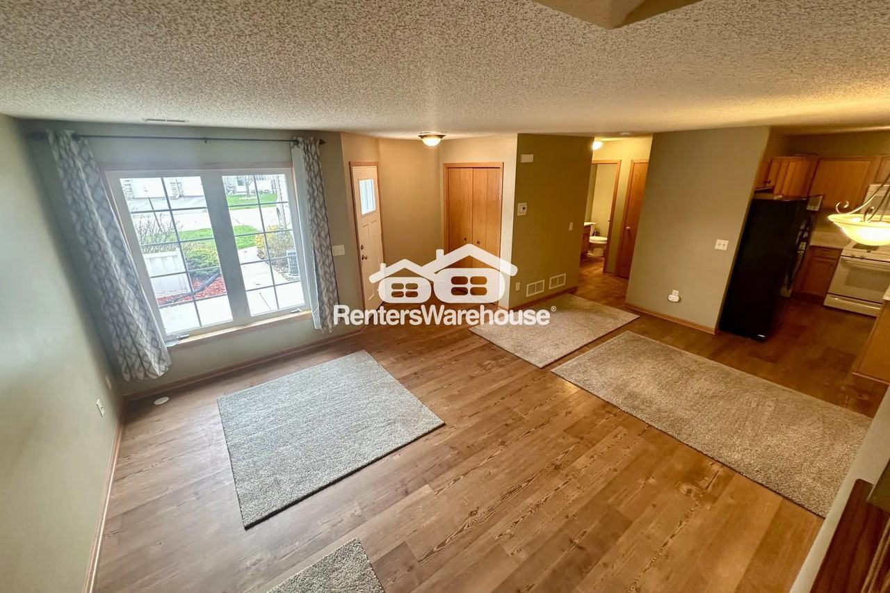 1579 Serenity Ln - Photo 3 of 28