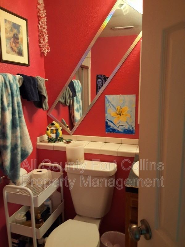 3219 Laredo Ln - Photo 7 of 11