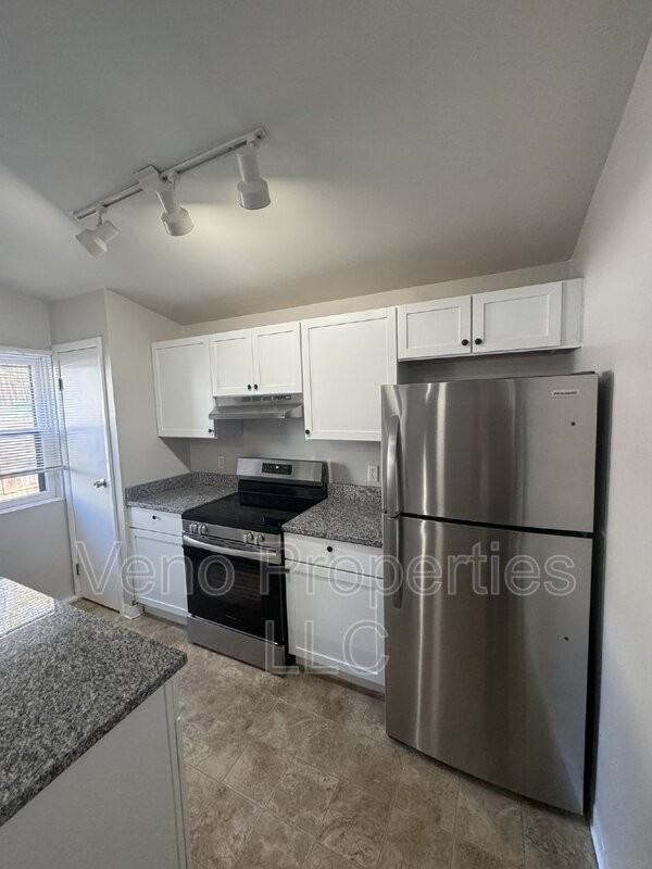 73 Pepperbush Pl - Photo 2 of 18