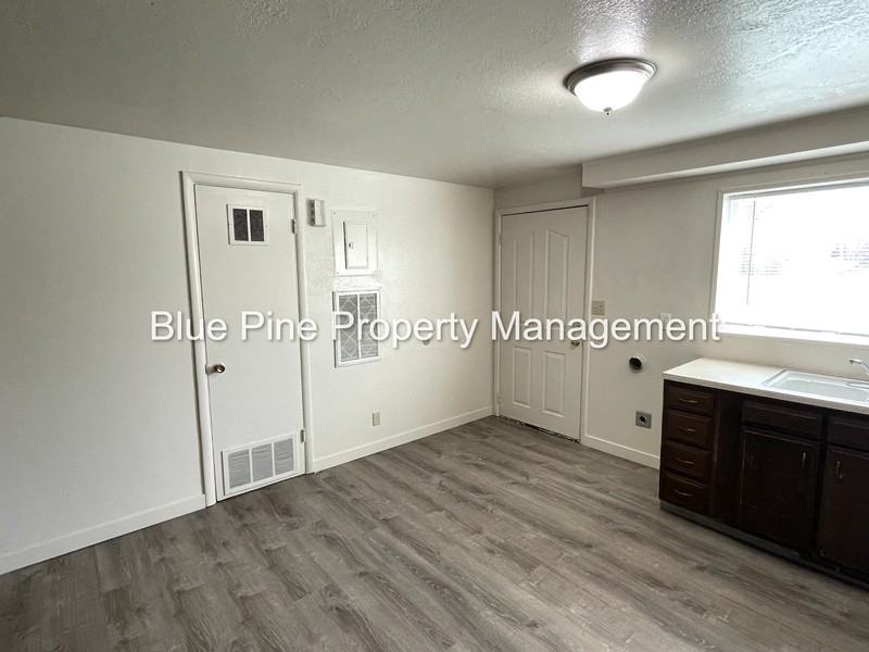 1151 E Cedar St #5 - Photo 6 of 14