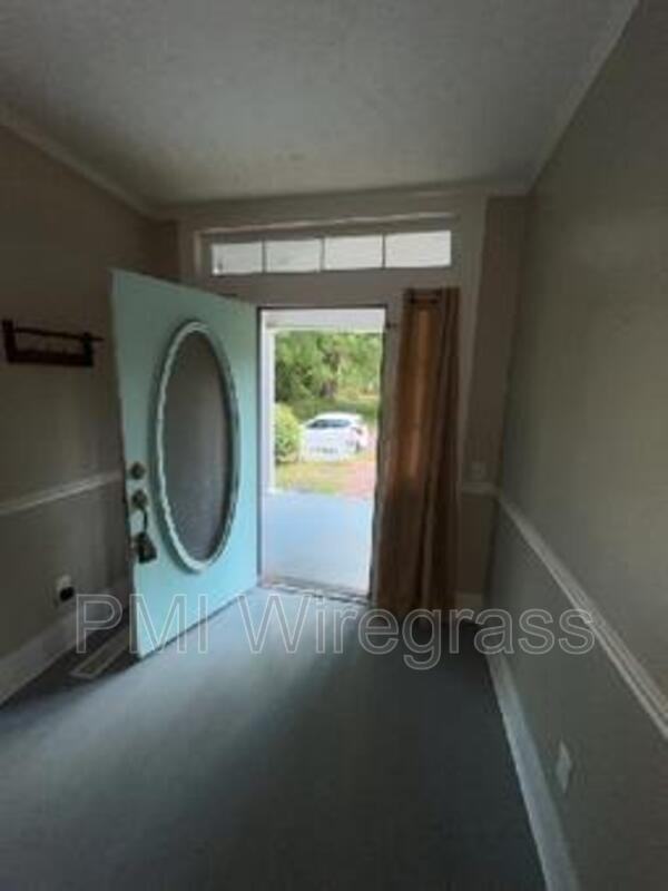 431 E Eufaula St - Photo 3 of 50