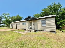 featured image of 4101 Se 42nd St