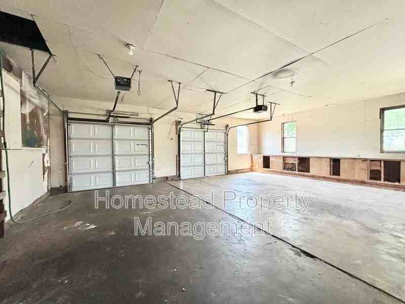 4101 Se 42nd St - Photo 6 of 28