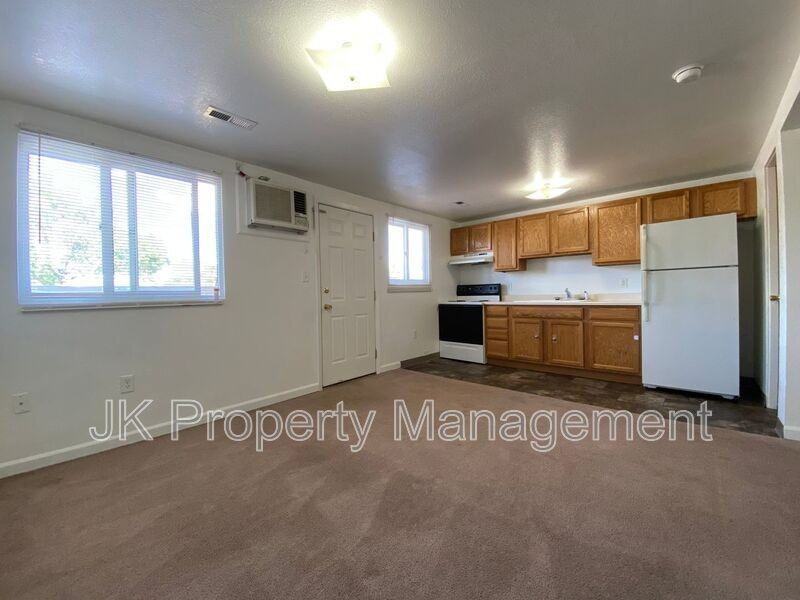 4000 Ella Ave #02 - Photo 3 of 11