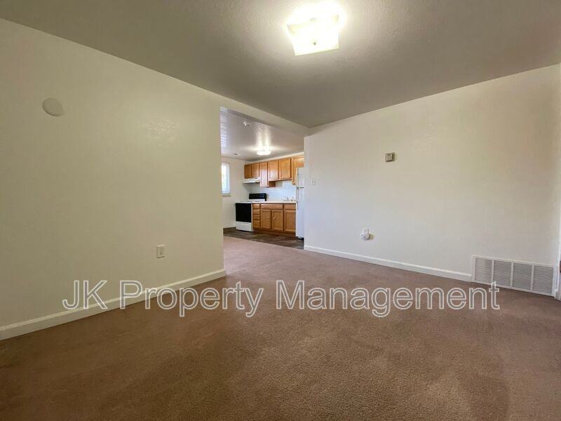 4000 Ella Ave #02 - Photo 4 of 11