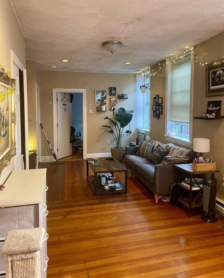 11 Foster St #6