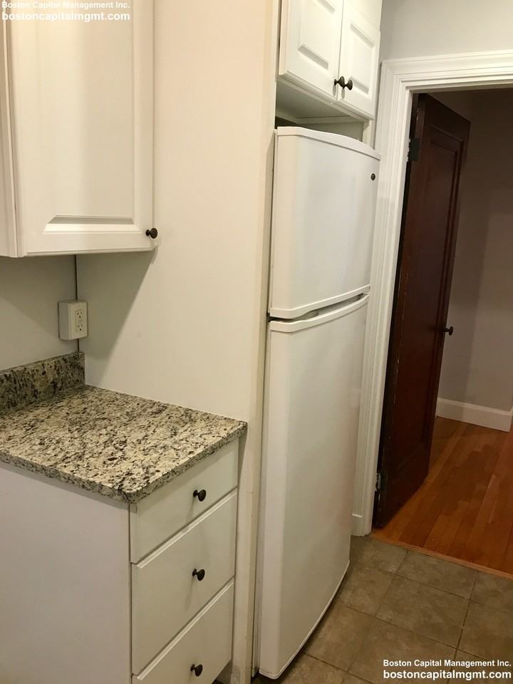 11 Mount Ida St #1 - Photo 4 of 12