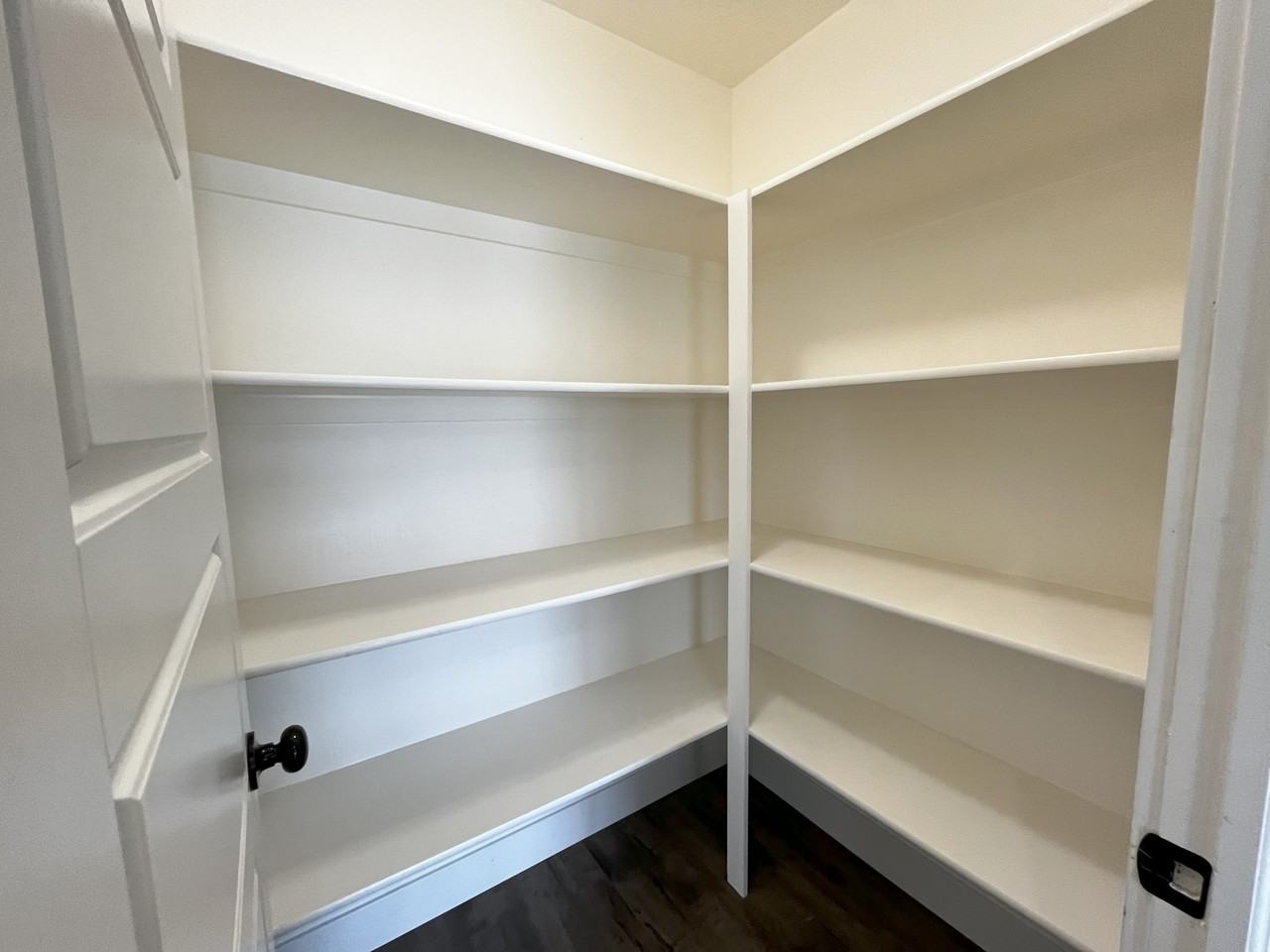 4048 Madina St - Photo 3 of 14