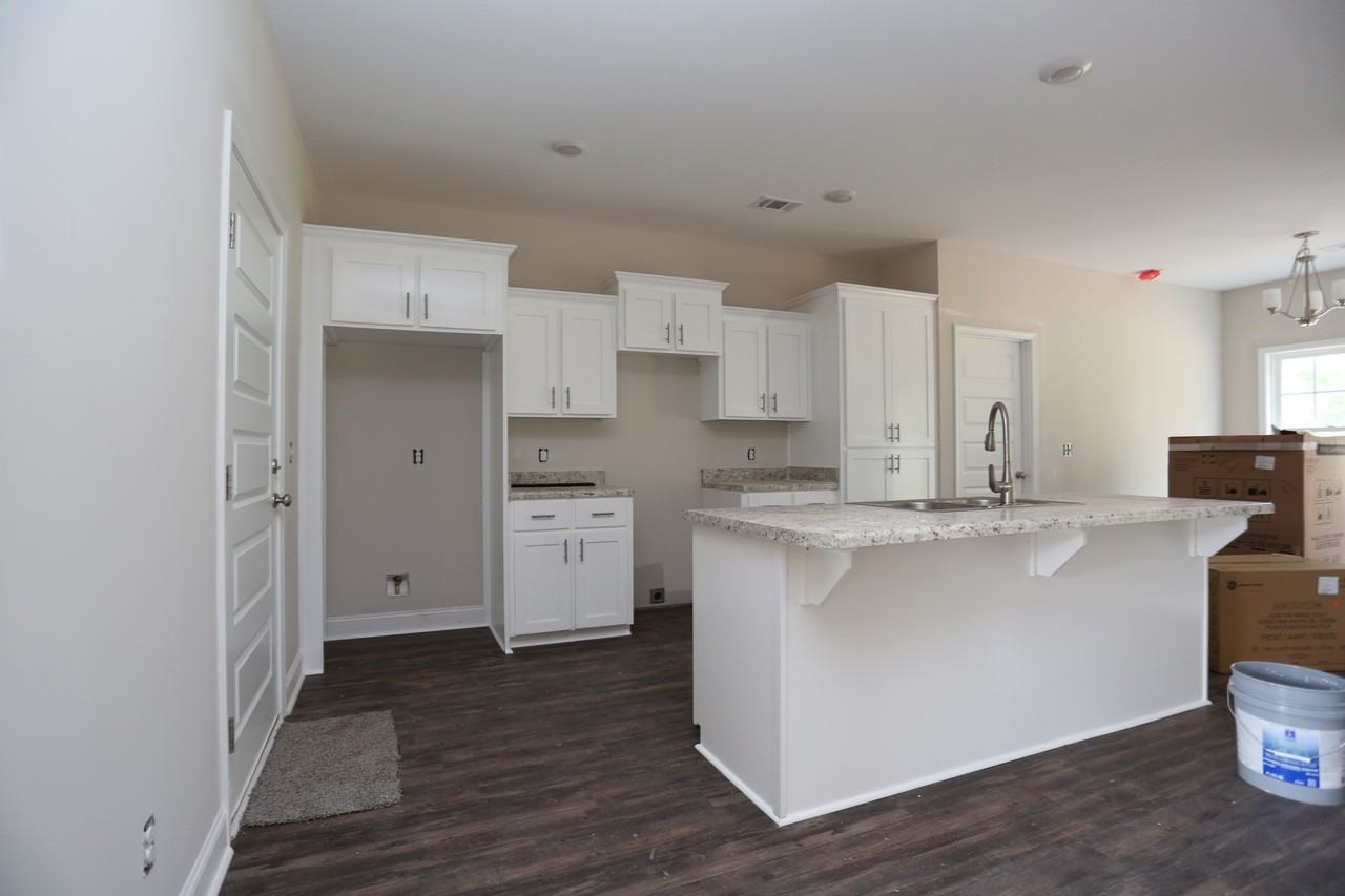 104 Old Auburn Ln - Photo 3 of 10