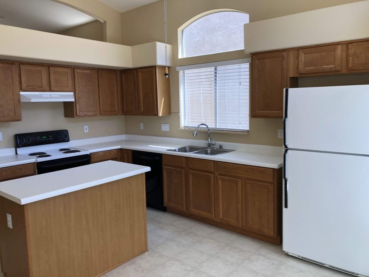 1319 W Escuda Rd - Photo 6 of 28