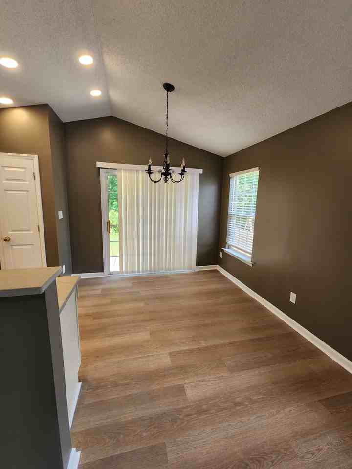 806 Homestead Park Dr - Photo 2 of 16