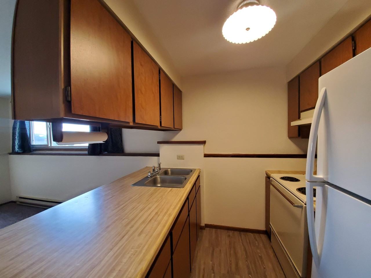 2310 Ernest Ave - Photo 2 of 10