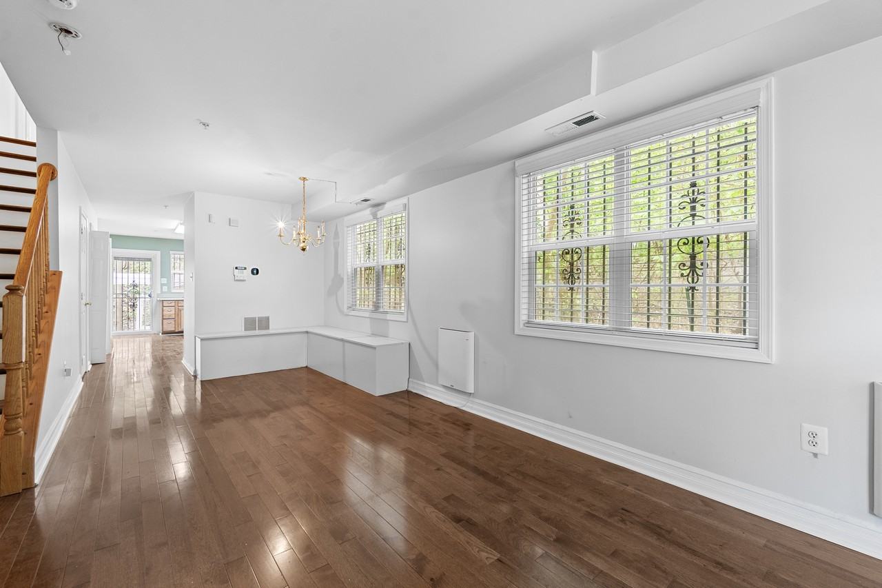 1750 Galen St Se - Photo 6 of 34