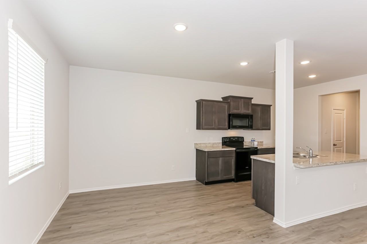 3808 Ruth Dr - Photo 3 of 14