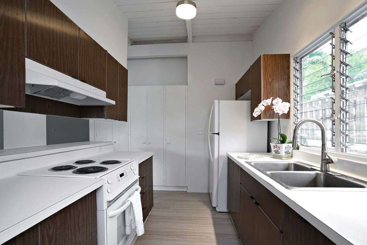 735 Kapulena Loop - Photo 7 of 27