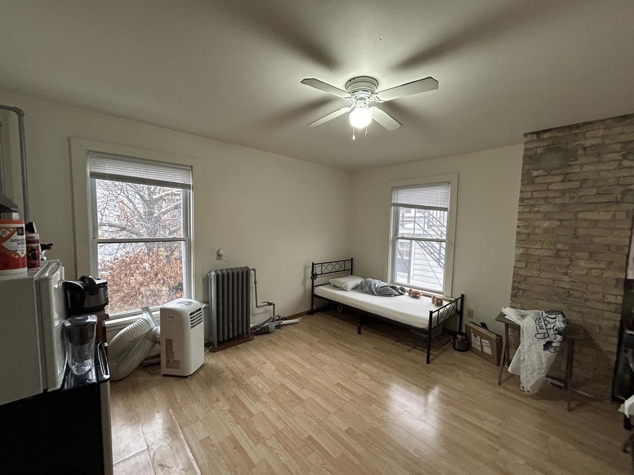 635 Howard Place - Photo 2 of 12