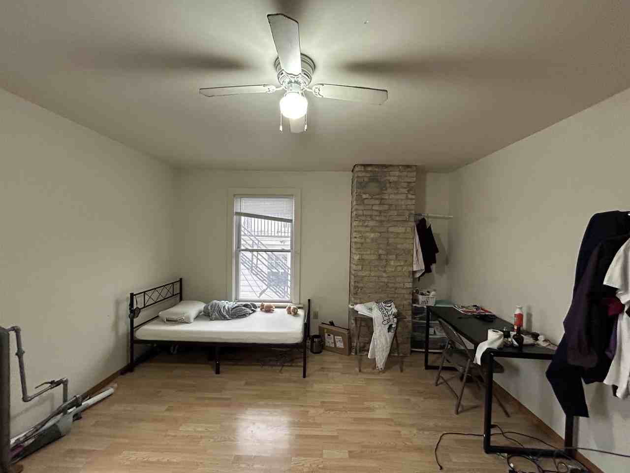 635 Howard Place - Photo 3 of 12