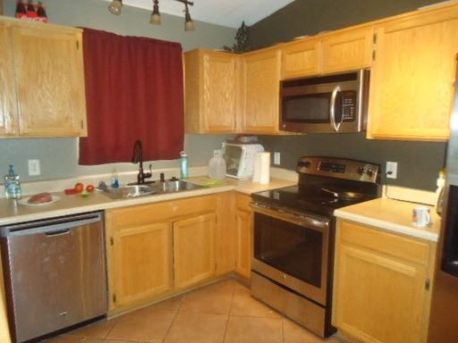 126 Buffalo Dr - Photo 3 of 45