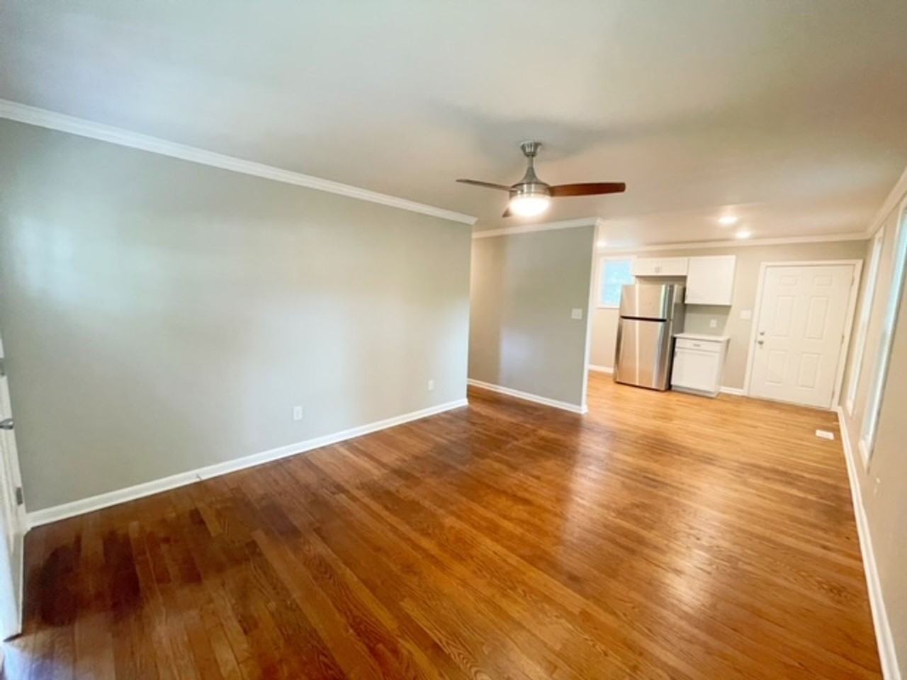 1408 Ross Ave - Photo 3 of 14